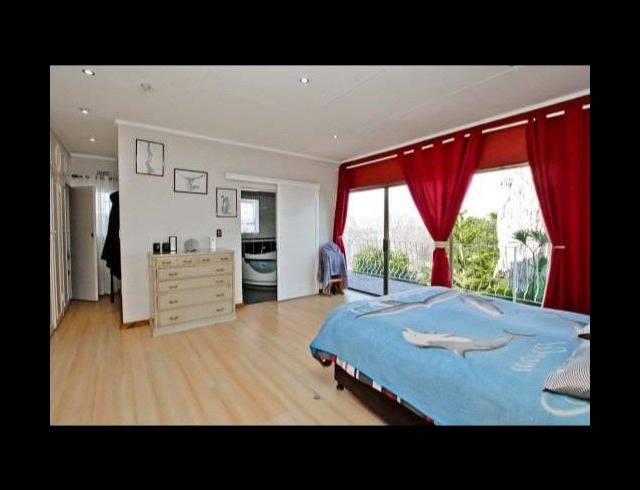 6 BEDROOM HOUSE FOR SALE IN CYRILDENE